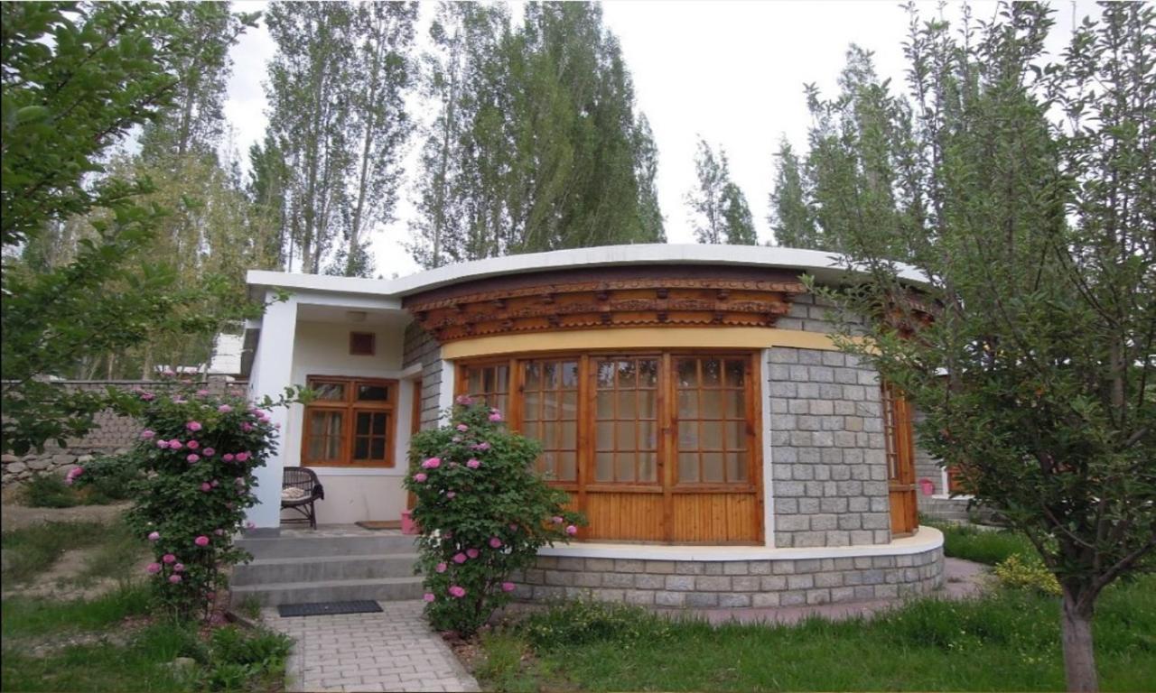 Royal Heritage Resort Leh Exteriör bild
